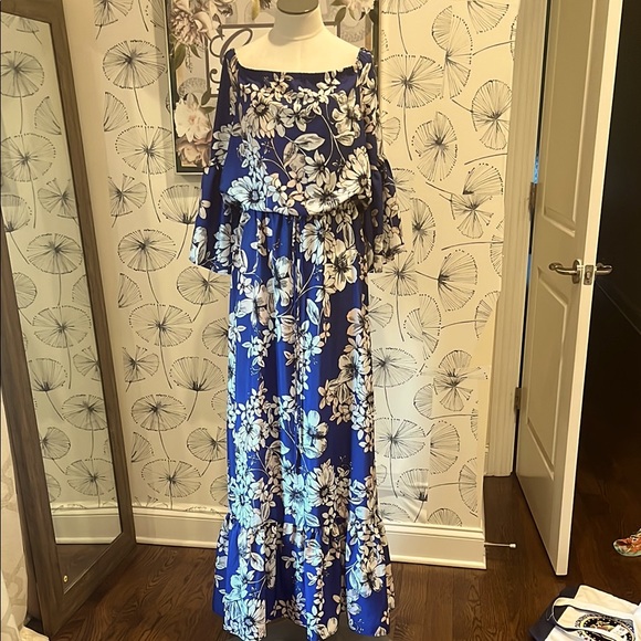 Eliza J Dresses & Skirts - Eliza J 12 Floral Off-Shoulder Maxi Dress